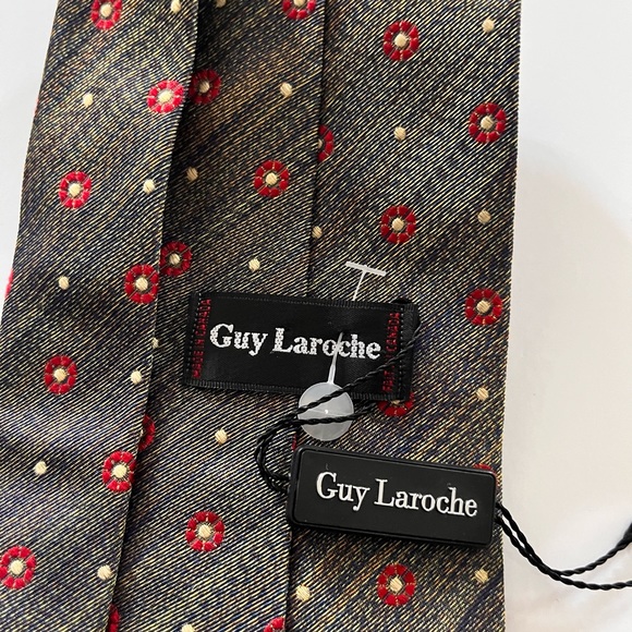 BNWT Guy Laroche  Mens Silk tie mini florets prints 100 💯 % Silk - Picture 1 of 9